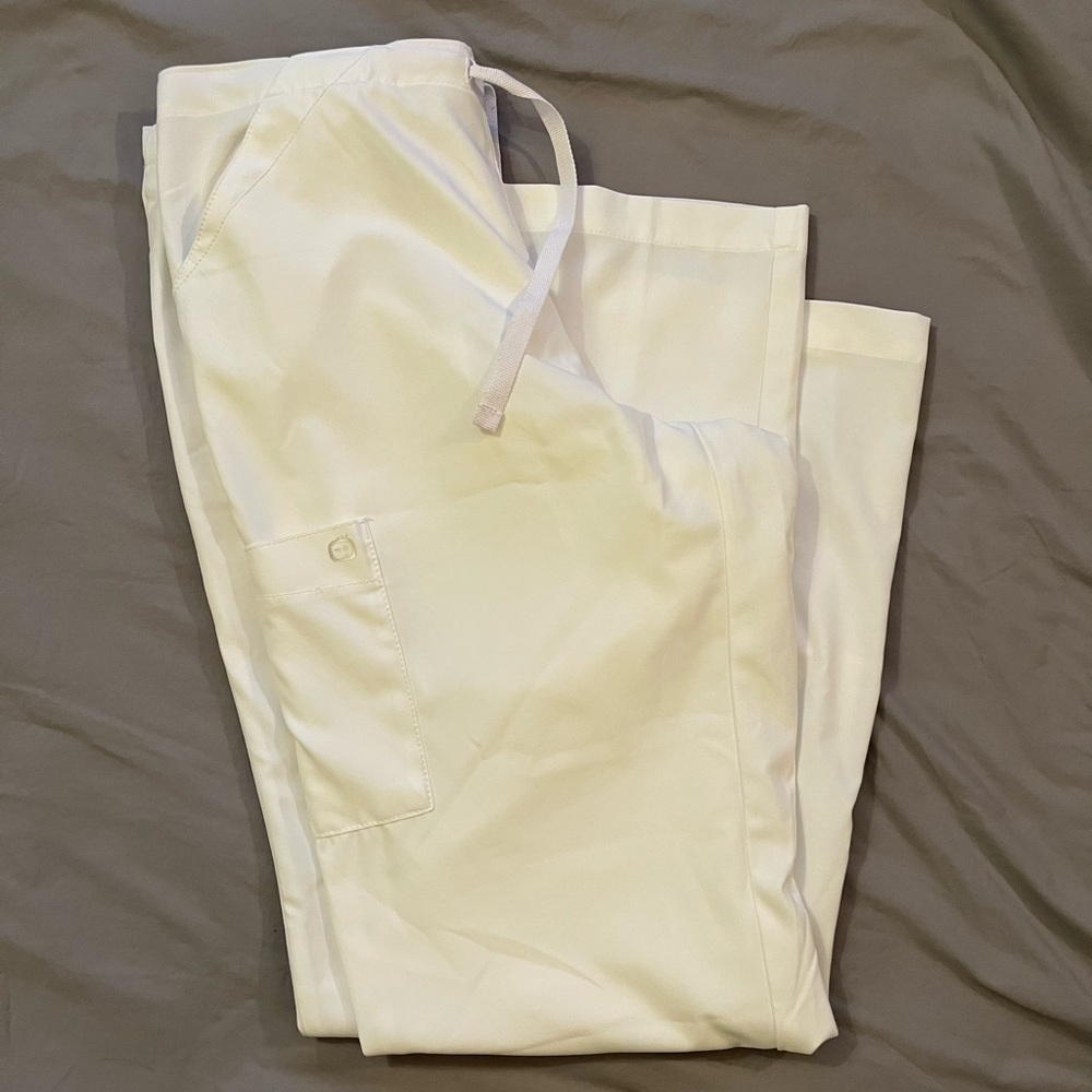 Wonderwink White Cargo Scrubs
